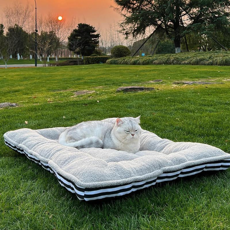 Pet Bed, Soft Plush Cat Bed, Pet Sleeping Mat, Outdoor Essential Items for Pets, Pet Accessories