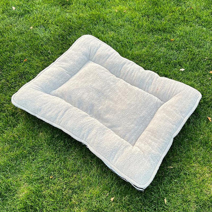 Pet Bed, Soft Plush Cat Bed, Pet Sleeping Mat, Outdoor Essential Items for Pets, Pet Accessories